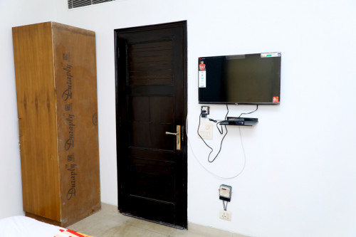 HelloWorld Beckham CoLiving - Rooms