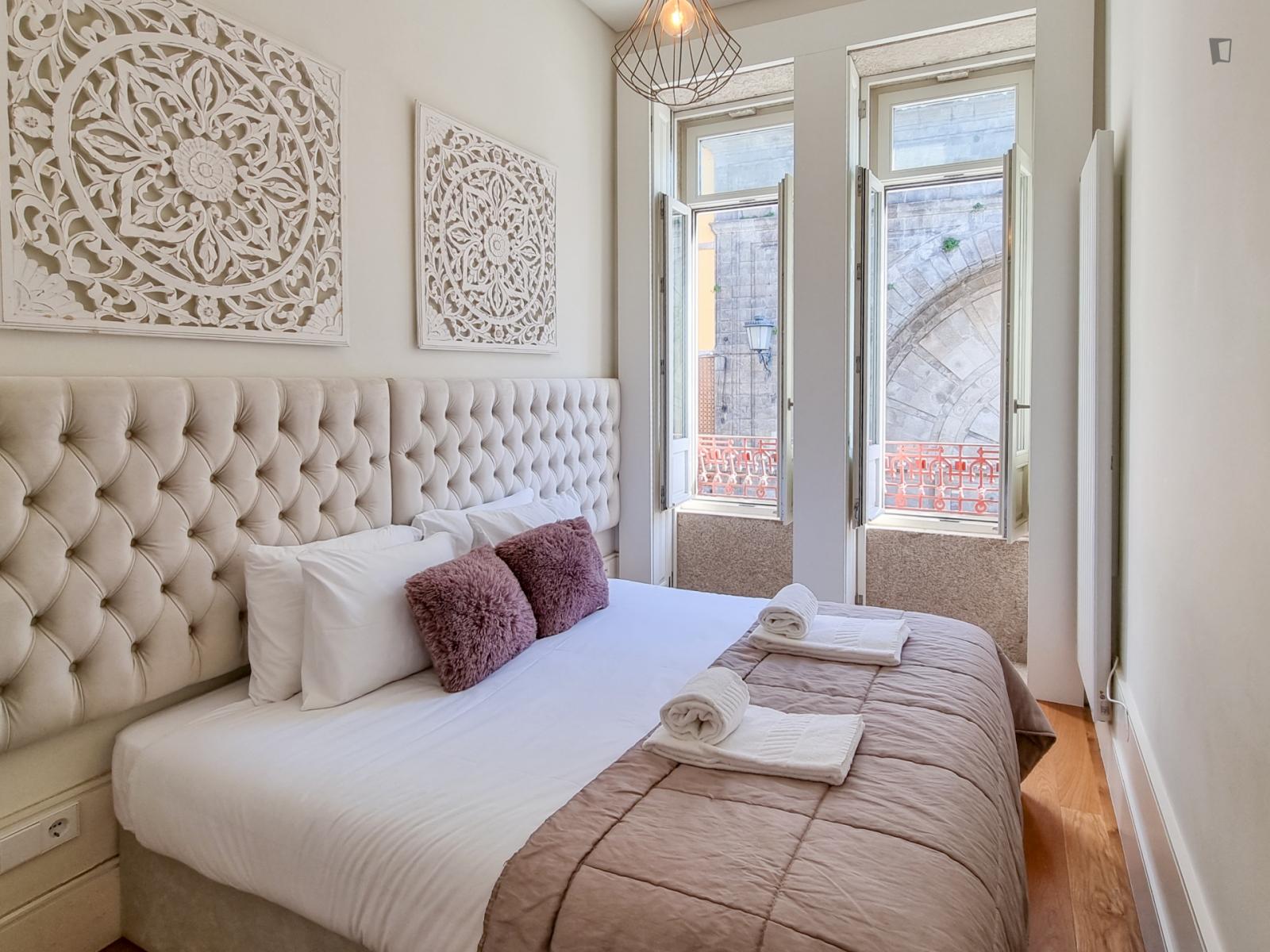 Central 1-Bedroom Apartment Near São Bento Station - 1