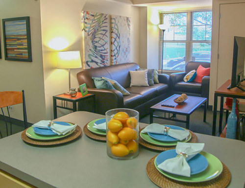University Village - Gallery - 15