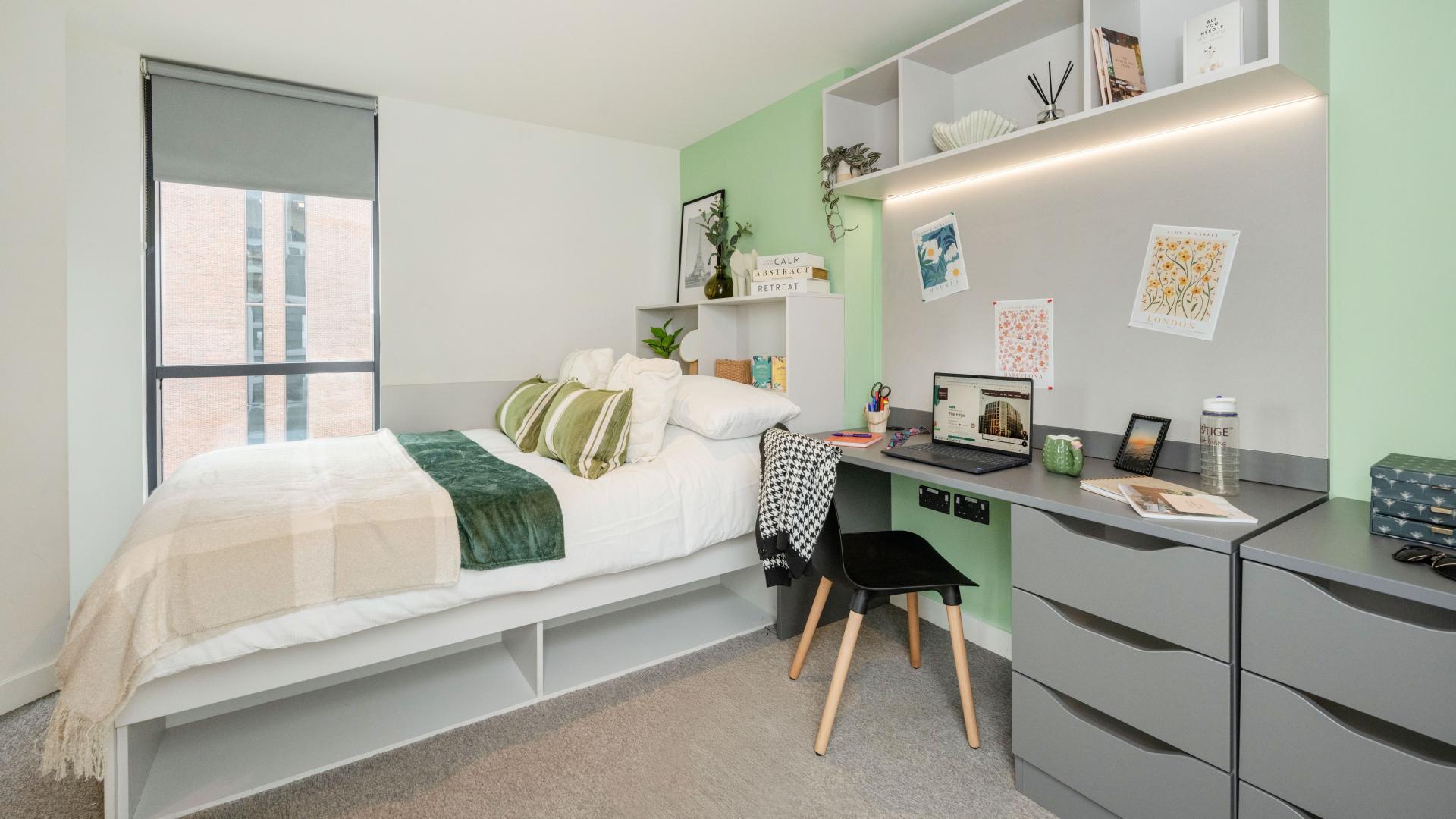 Corner Studio - 20