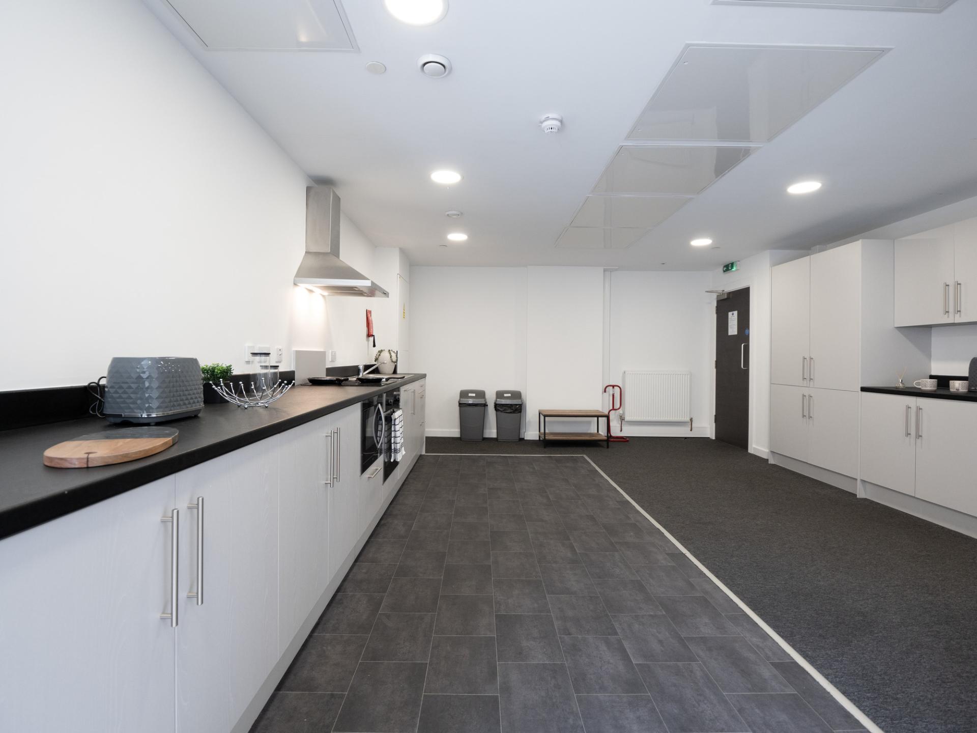  Gold En-Suite  -  The Paper Works  - Gallery -  4