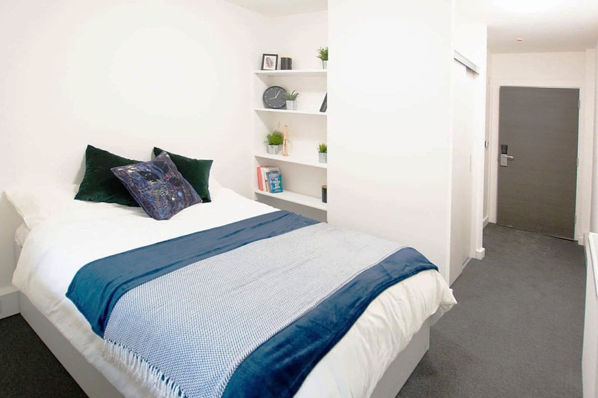  Gold Studio  -  The Paper Works  - Gallery -  1