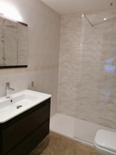 Charming 2-bedroom apartment in Quatre Carreres - Gallery - 12
