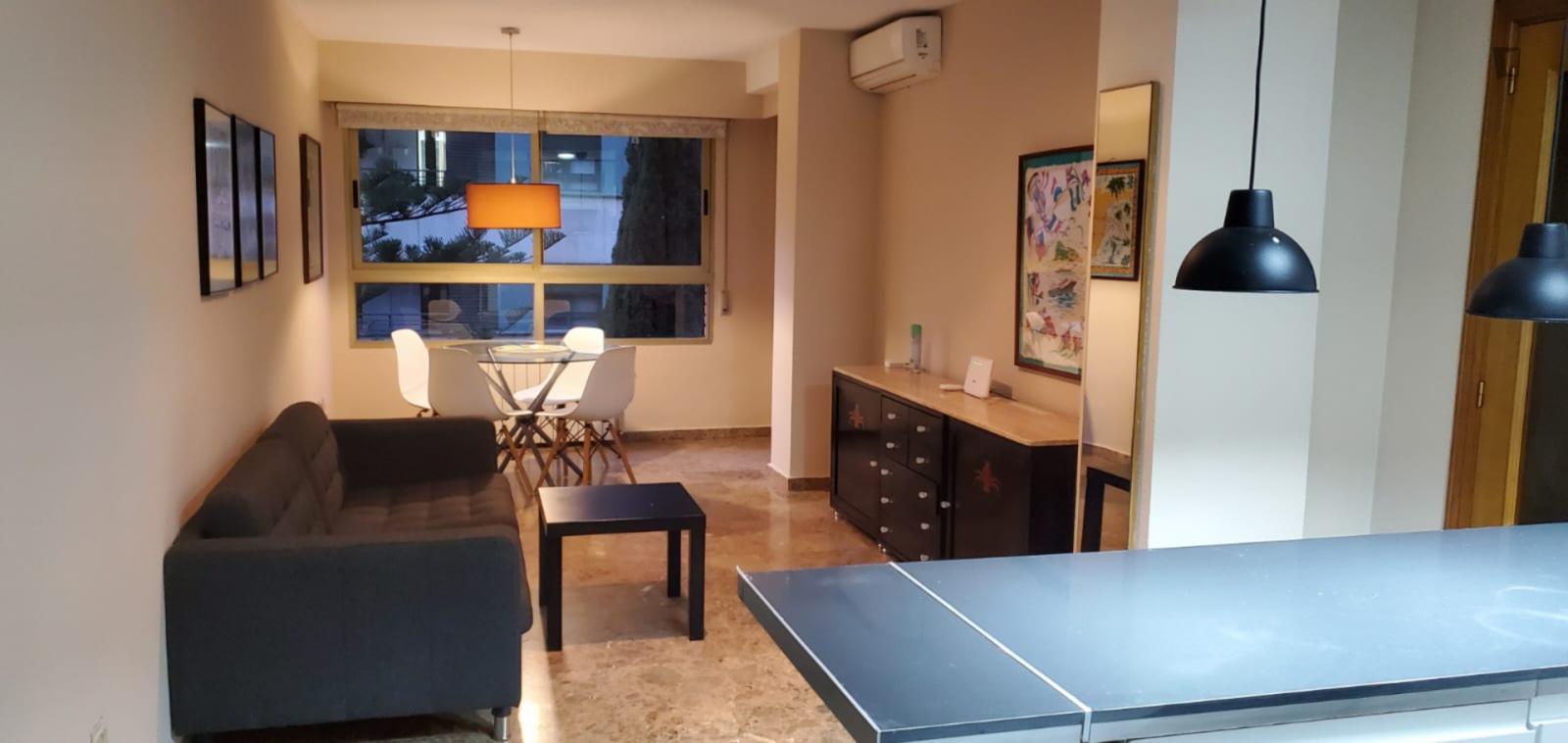 Charming 2-Bedroom Apartment In Quatre Carreres - 1