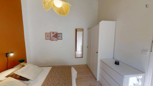 Welcoming double bedroom in Levallois-Perret