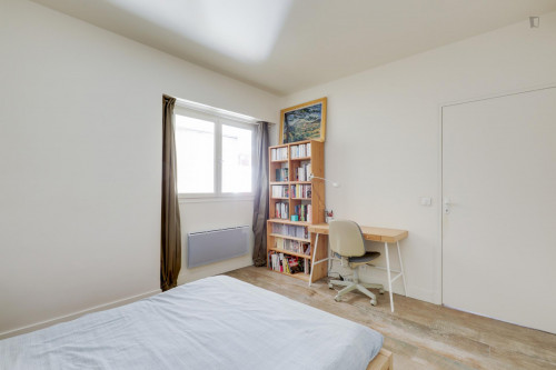 1-bedroom apartment with furniture