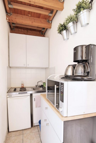 Nice double bedroom in a student flat, in Lodi