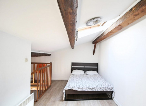 Nice double bedroom in a student flat, in Lodi