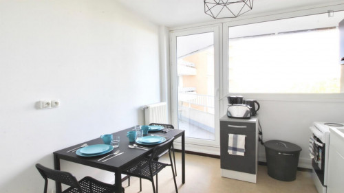 Bright double bedroom near Université Paris Nanterre