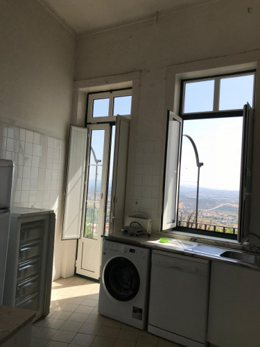 Great single bedroom in a 5-bedroom flat