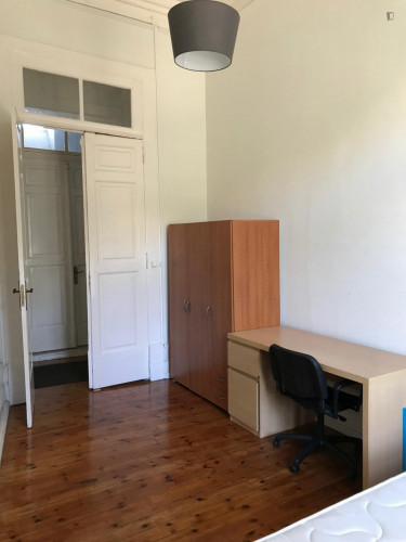 Sunny single bedroom