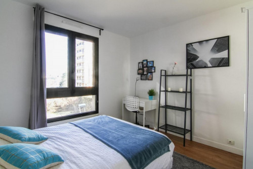 Nice double bedroom near the Rueil Malmaison train station