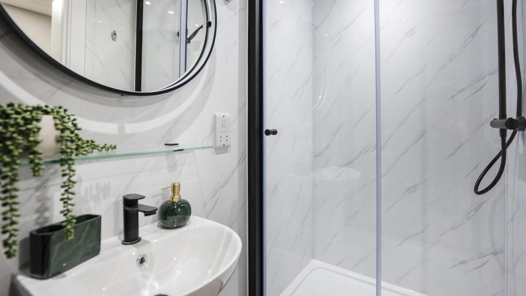 Standard Studio With Accessible Bathroom - 11