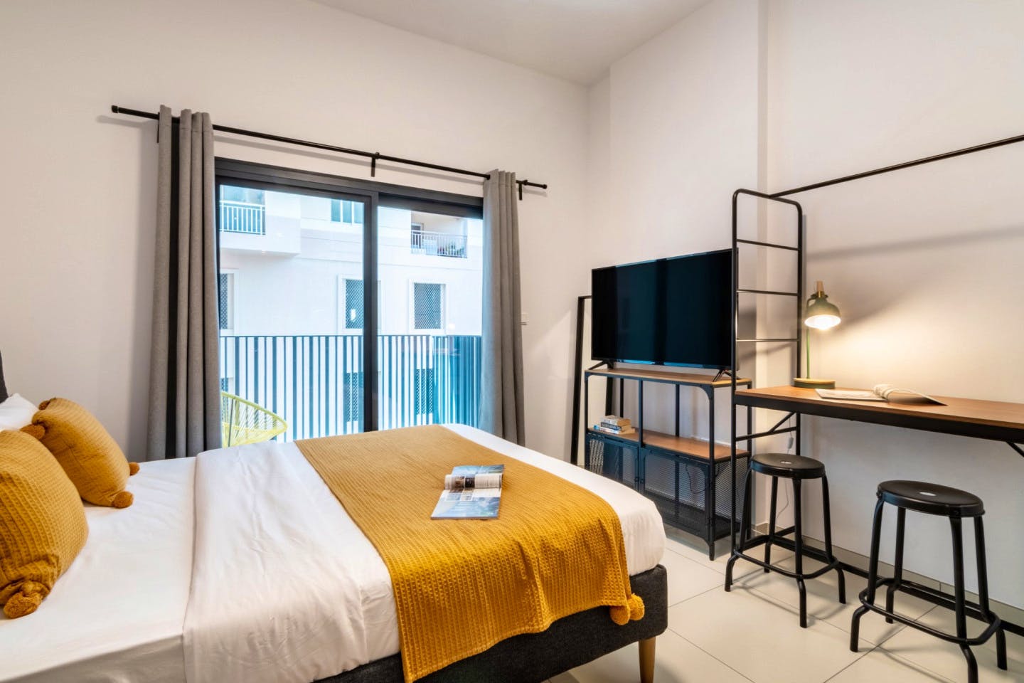  Studio Apartment  -  Stunning Outstanding Complex w/ Terrace + Coworking Collective  - Gallery -  7