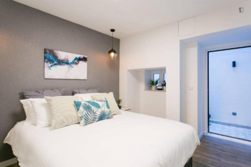 Modern 1-bedroom apartment in Bairro Alto 