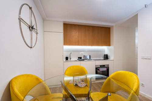 Comfortable and sunny 1-bedroom flat near the Heroísmo metro station - Gallery - 17