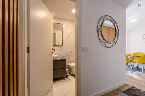 Comfortable and sunny 1-bedroom flat near the Heroísmo metro station - Gallery - 13