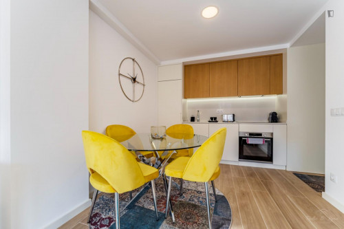 Comfortable and sunny 1-bedroom flat near the Heroísmo metro station - Gallery - 16