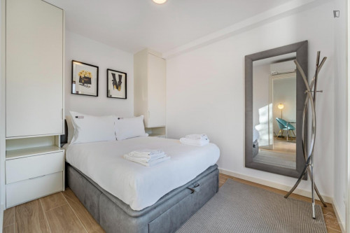 Comfortable and sunny 1-bedroom flat near the Heroísmo metro station - Gallery - 8