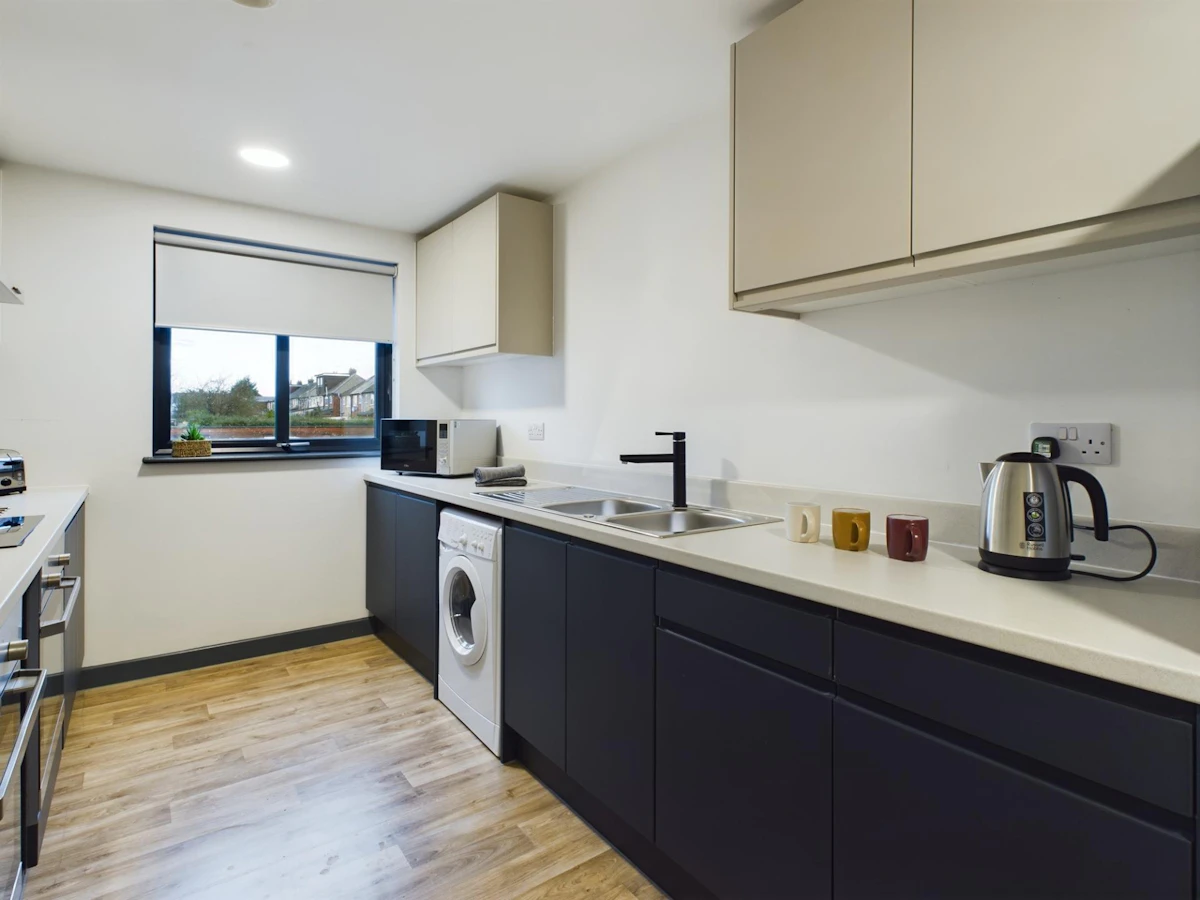  Gold En-Suite  -  Red Queen  - Gallery -  7