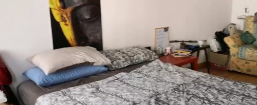 Spacious Twin Bedroom well connected to Università degli Studi di Padova