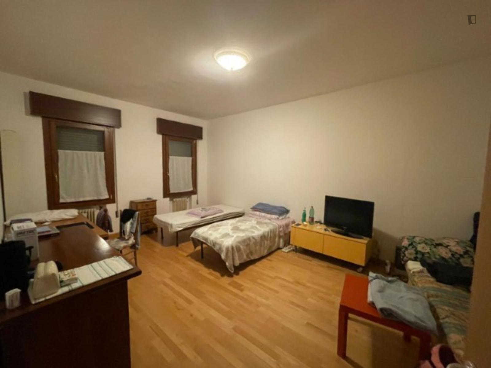  Spacious Twin Bedroom Well Connected To Università Degli Studi Di Padova  -  Spacious Twin Bedroom well connected to Università degli Studi di Padova  - Gallery -  1