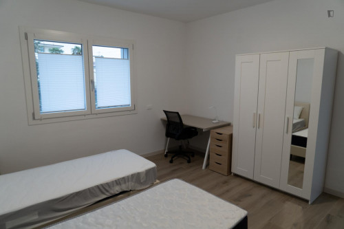 Cosy Twin Bedroom well connected to Università degli Studi di Padova