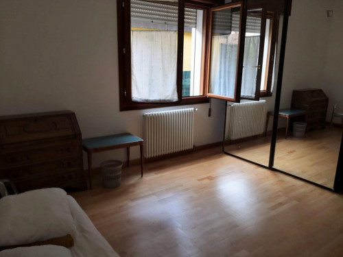 Nice twin Bedroom near Parco Iris