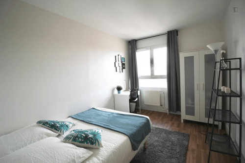 Delightful double bedroom in Saint Blaise