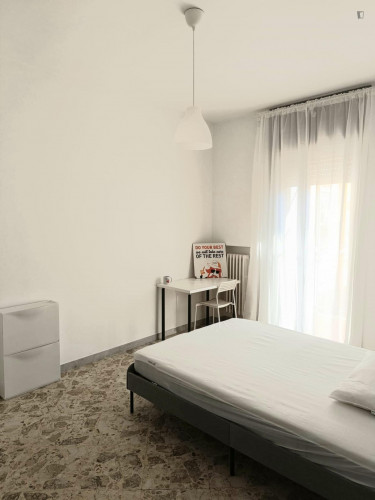 Comfy Single Bedroom In 4-Bedroom Flat close to Politecnico