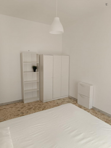 Comfy Single Bedroom In 4-Bedroom Flat close to Politecnico