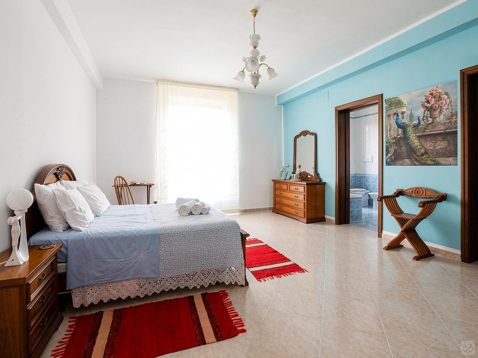 Luxury Private Double (single Occupancy) - Gorgeous villa near Sentiero Frassati Roseto-Biccari Home - Gallery - 16