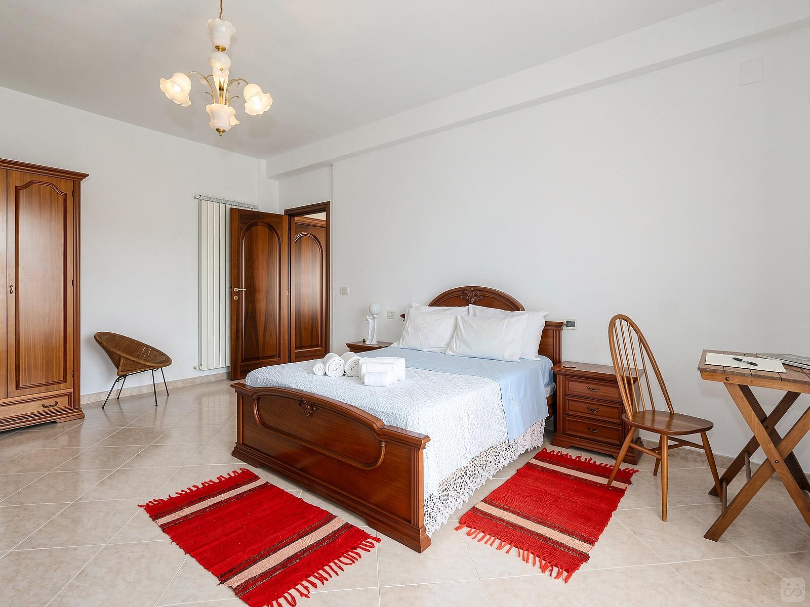 Luxury Private Double (single Occupancy) - Gorgeous villa near Sentiero Frassati Roseto-Biccari Home - Gallery - 17