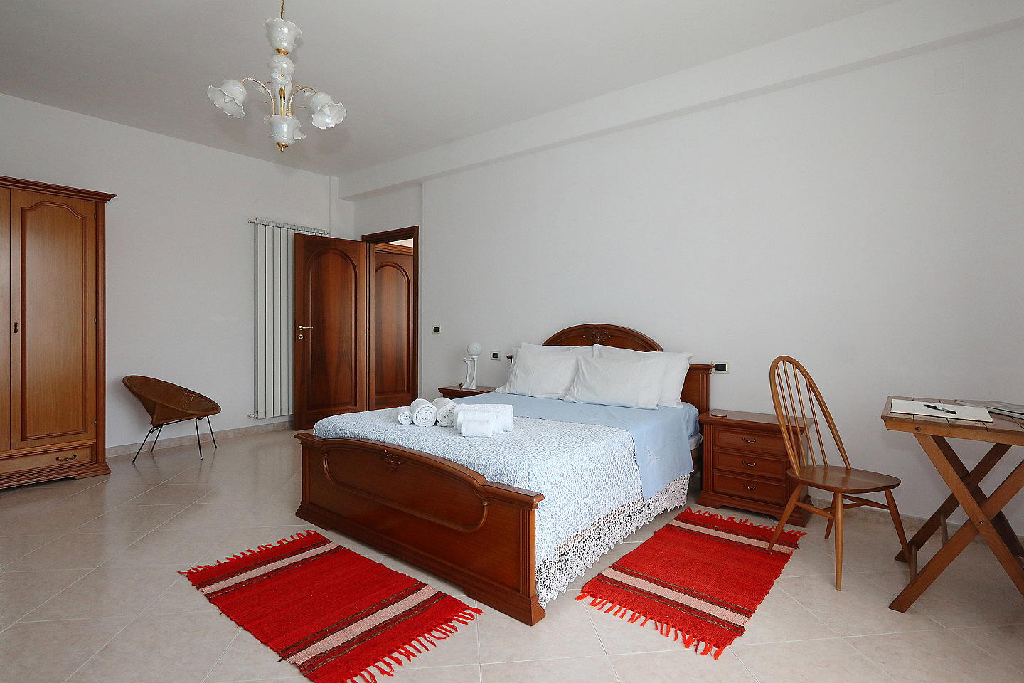 Luxury Private Double (shared Occupancy) - Gorgeous villa near Sentiero Frassati Roseto-Biccari Home - Gallery - 10