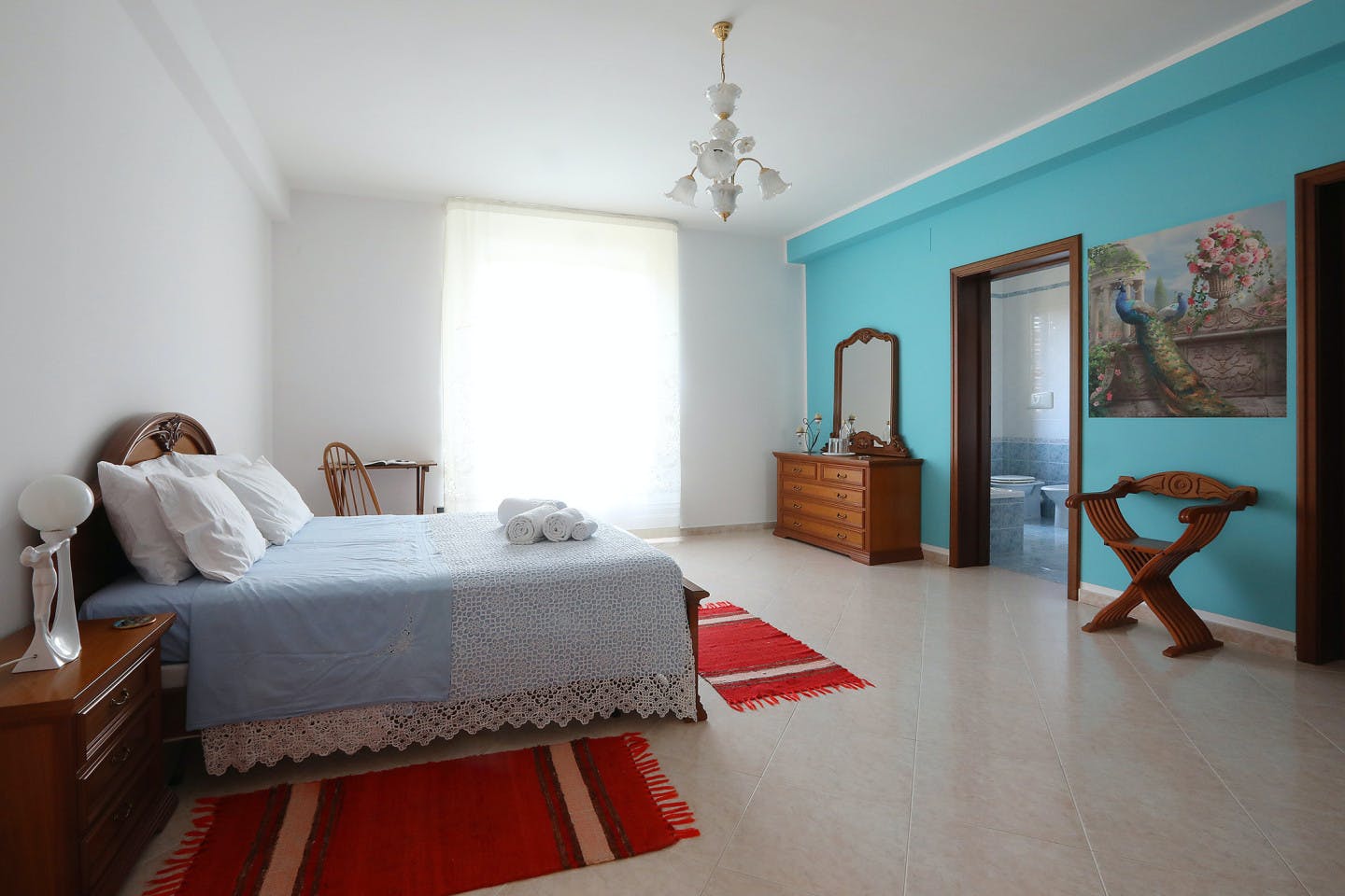 Luxury Private Double (shared Occupancy) - Gorgeous villa near Sentiero Frassati Roseto-Biccari Home - Gallery - 2