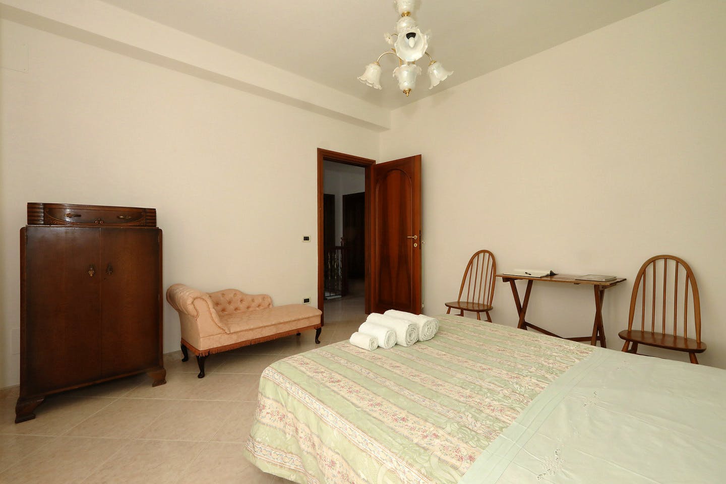 Private Double (single Occupancy) - Gorgeous villa near Sentiero Frassati Roseto-Biccari Home - Gallery - 5