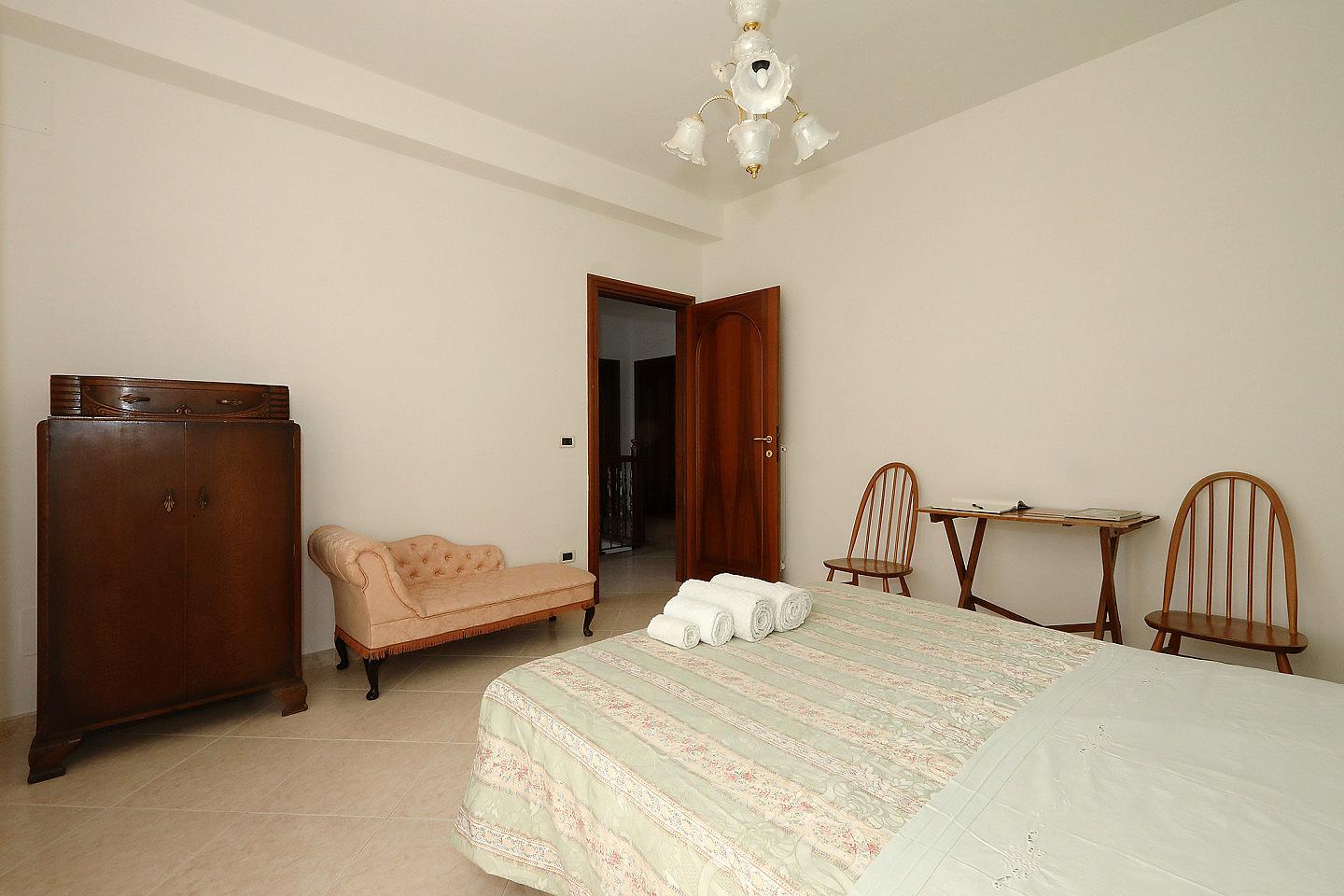 Private Double (shared Occupancy) - Gorgeous villa near Sentiero Frassati Roseto-Biccari Home - Gallery - 11