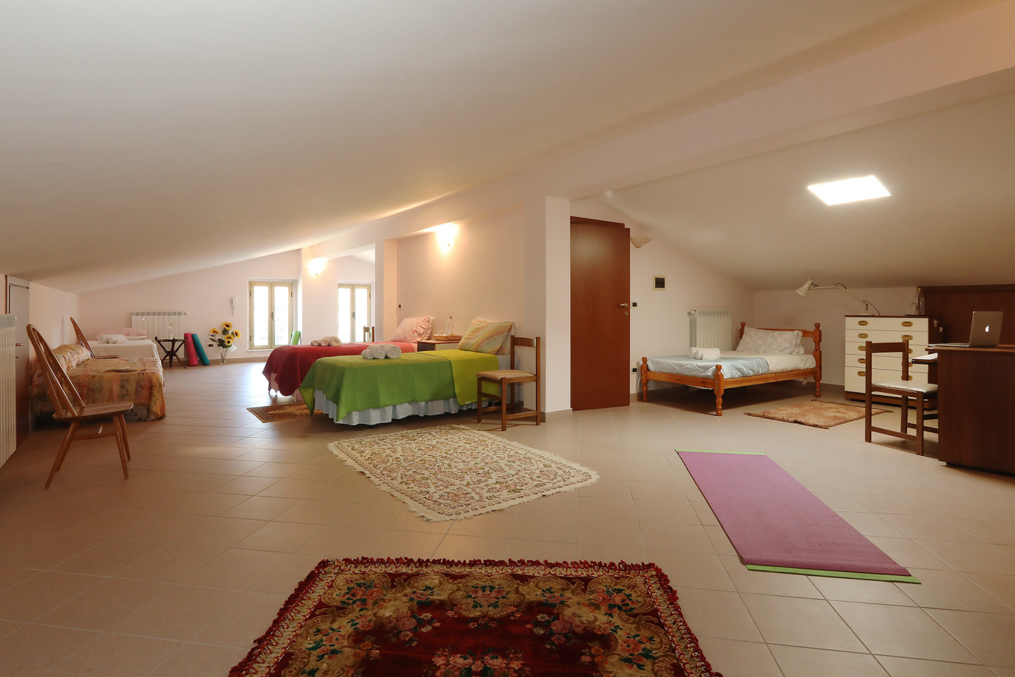 Bed In A 3-Bed Gender Separated Room - Gorgeous villa near Sentiero Frassati Roseto-Biccari Home - Gallery - 16