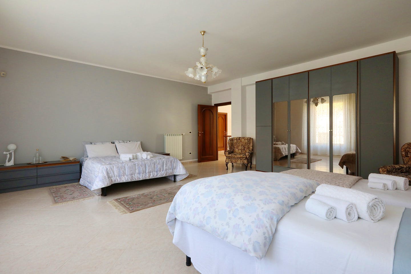 Bed In A 3-Bed Gender Separated Room - Gorgeous villa near Sentiero Frassati Roseto-Biccari Home - Gallery - 7