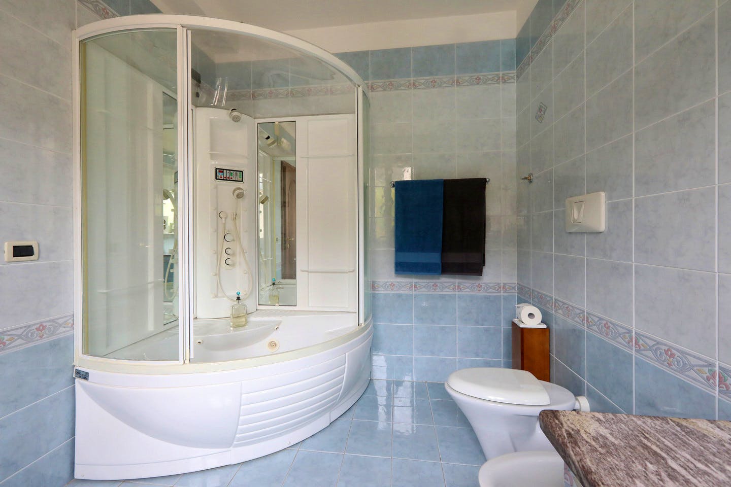Bed In A 3-Bed Gender Separated Room - Gorgeous villa near Sentiero Frassati Roseto-Biccari Home - Gallery - 9