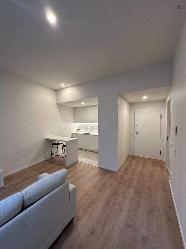 Elegant 1-bedroom apartment near Universidade Fernando Pessoa - Gallery - 5