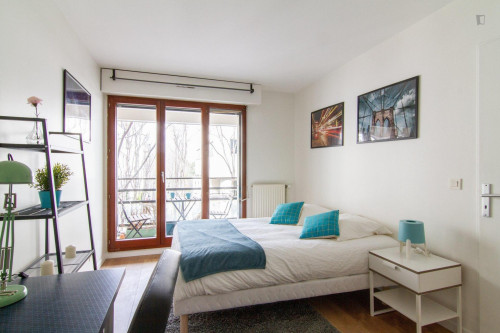 Posh double bedroom in Les Martinets