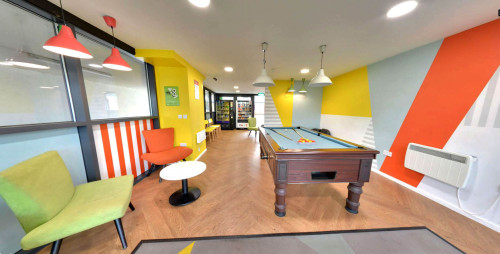 ووترسايد كورت