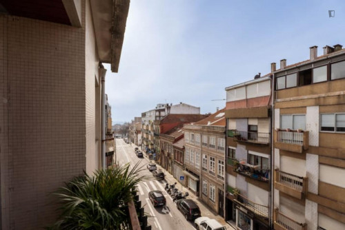 Very elegant 3-bedroom apartment near the Casa da Música metro