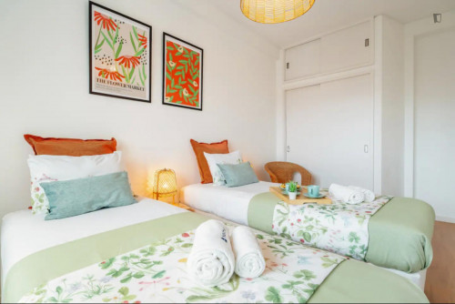 Very elegant 3-bedroom apartment near the Casa da Música metro - Gallery - 12