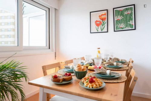 Very elegant 3-bedroom apartment near the Casa da Música metro - Gallery - 26