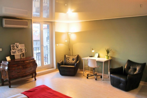 Sublime double bedroom in the Préfecture neighbourhood