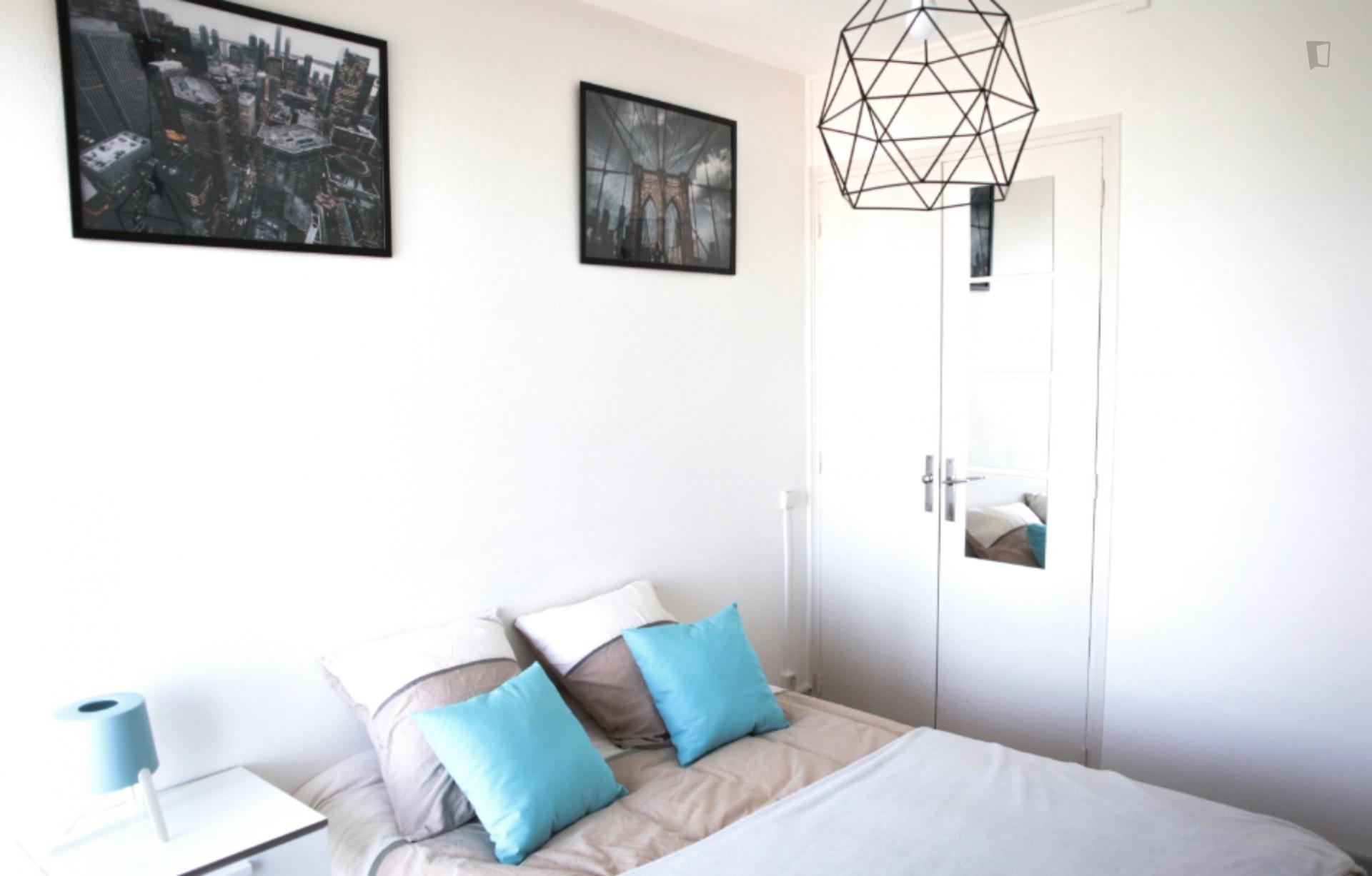 Warm and bright room - 13m² - TO5