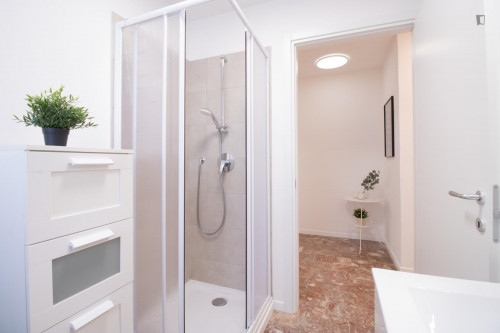 Bright single bedroom next to Campo Marzio - Gallery - 9