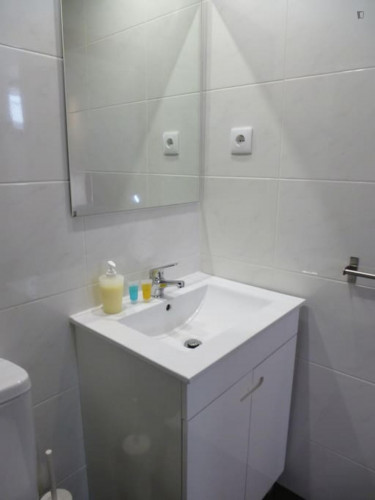 Comfy 1-bedroom flat in penedo da Saudade - Gallery - 9